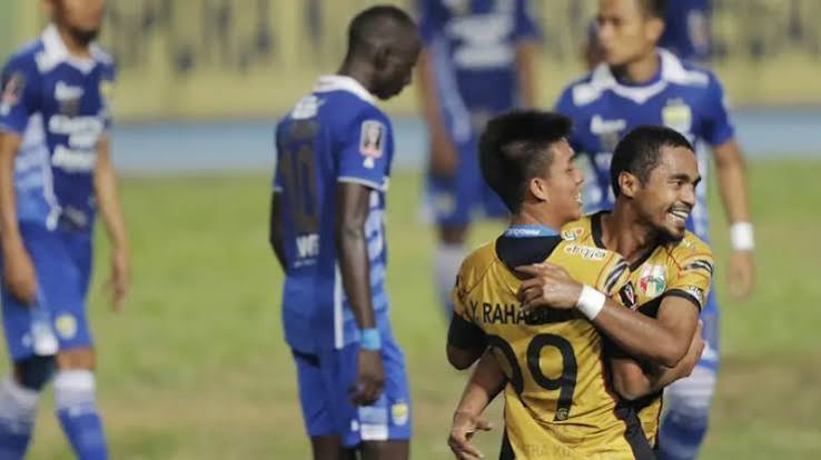 Internasional Bikin Klub Pusing
